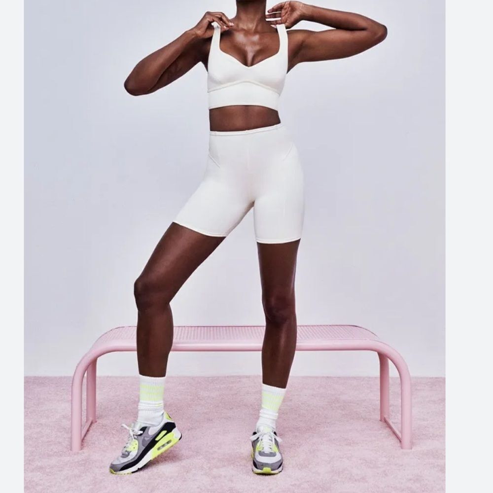 NWT For Love And Lemons Dani Cream Bike Shorts High-Waisted Medium